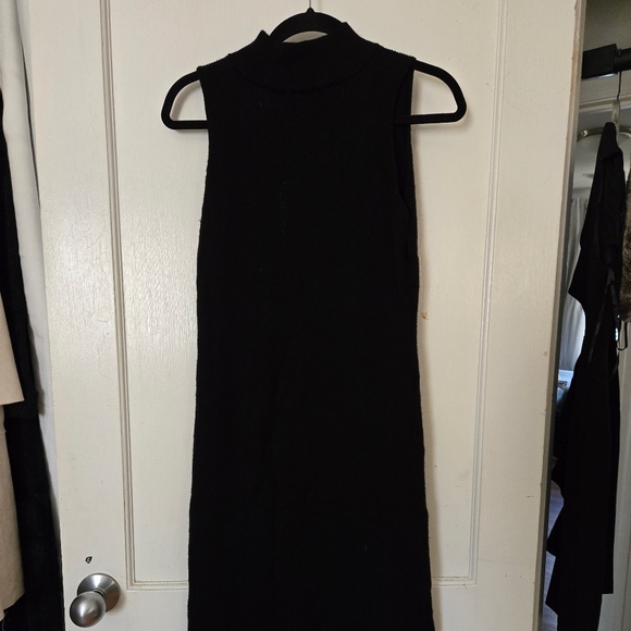Athleta Sleeveless Maxi Dress - Size Medium - Picture 1 of 6